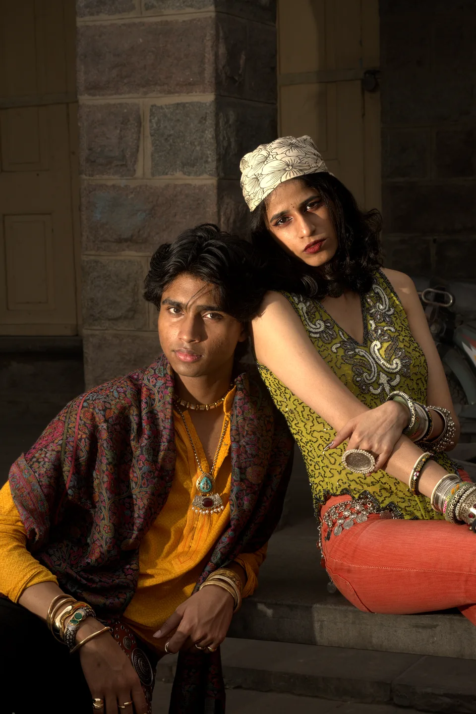 Flux editorial — styled couple in warm tones